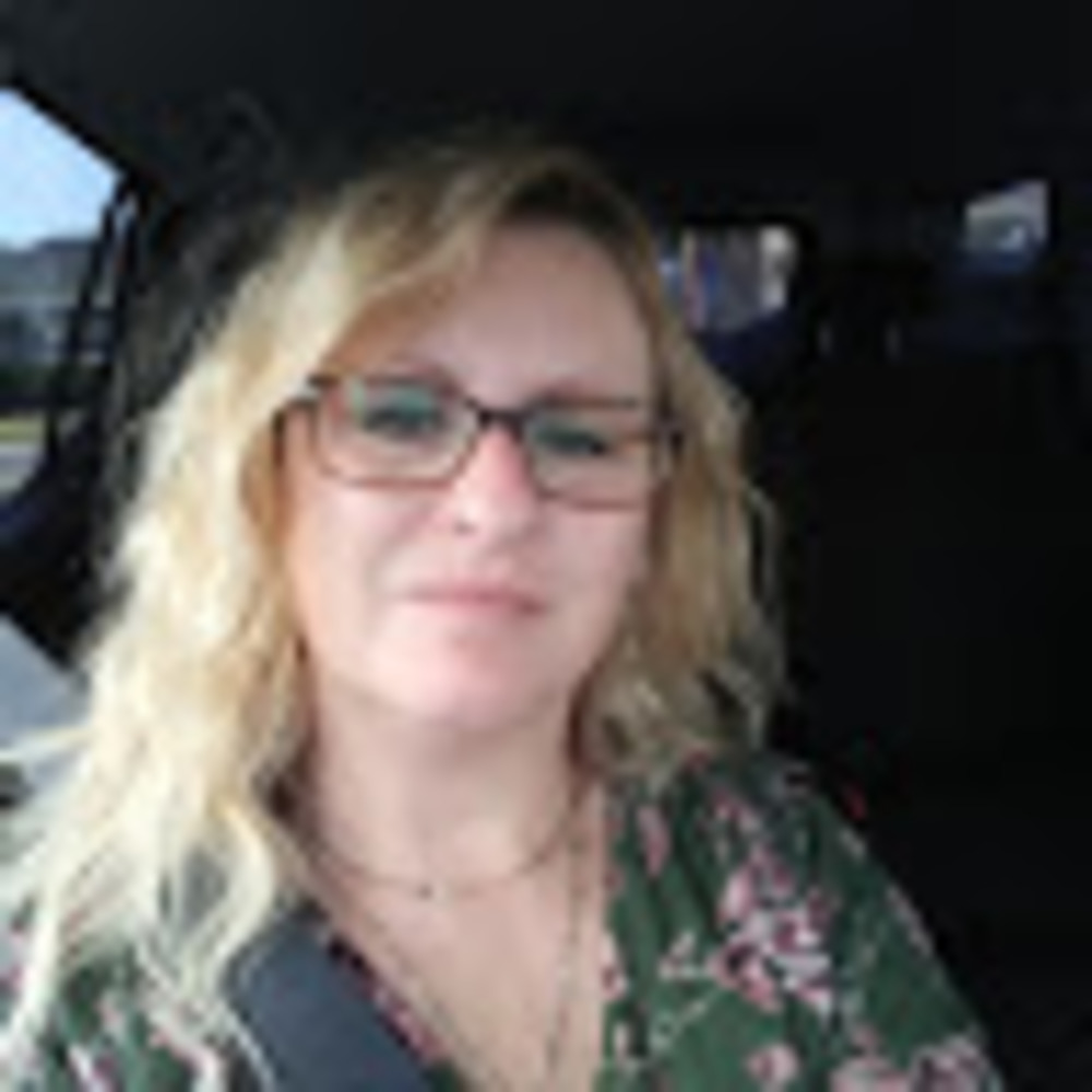 Meet your Posher, Leanne